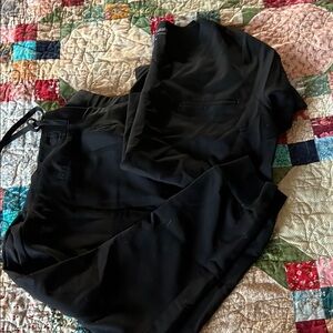 Mendala black scrubs